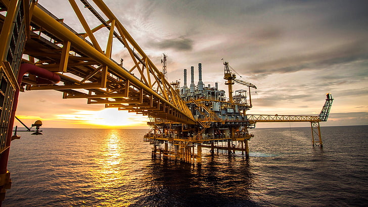 Huisman tub cranes install 17,000-tonne topside module at Tyra II ...